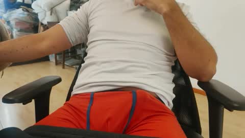 andresmidnight online show from May 19, 4:35 pm