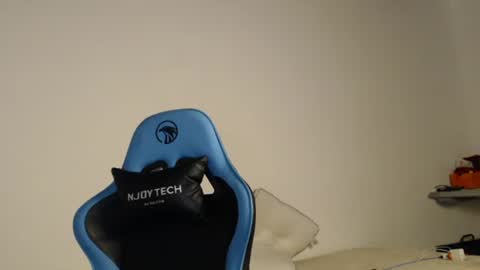 Andres Torres online show from February 12, 12:16 am