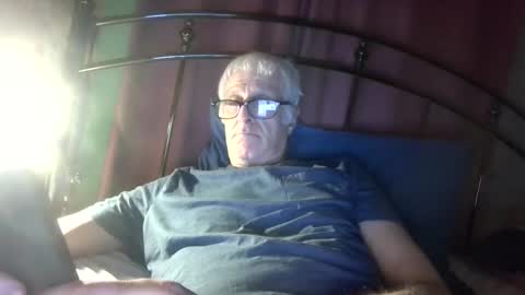 Andrew online show from April 27, 12:30 am