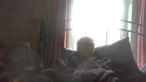 Snapshot of andrew160258 chatting on June 17, 11:45 am Andrew online show from June 17, 11:45 am