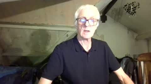 Snapshot of andrew160258 chatting on July 14, 12:02 am Andrew online show from July 14, 12:02 am