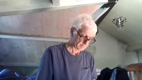 Snapshot of andrew160258 chatting on July 14, 11:49 am Andrew online show from July 14, 11:49 am