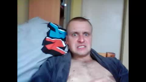 Snapshot of andrew3356577 chatting on December 29, 10:01 am andrew3356577 online show from December 29, 10:01 am