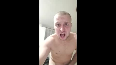 Snapshot of andrew3356577 chatting on November 29, 2:36 am andrew3356577 online show from November 29, 2:36 am