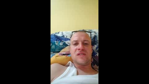 andrew3356577 online show from May 31, 6:09 pm