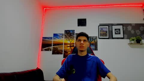 Snapshot of andrew_2811 chatting on October 11, 7:40 am andrew_2811 online show from October 11, 7:40 am