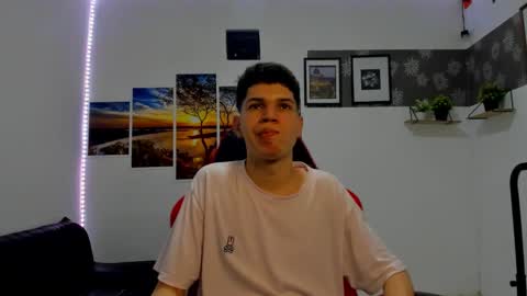 Snapshot of andrew_2811 chatting on November 4, 12:54 am andrew_2811 online show from November 4, 12:54 am