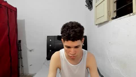 andrew_2811 online show from January 11, 12:15 am