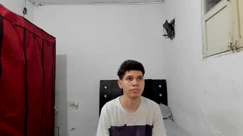 andrew_2811 online show from February 11, 3:11 am