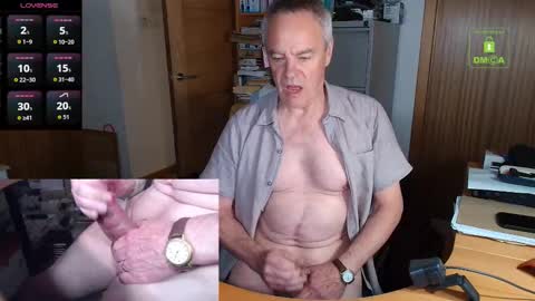 Snapshot of andrew_9999 chatting on September 28, 12:05 am Andrew online show from September 28, 12:05 am