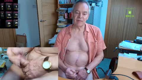 Snapshot of andrew_9999 chatting on November 1, 2:52 pm Andrew online show from November 1, 2:52 pm