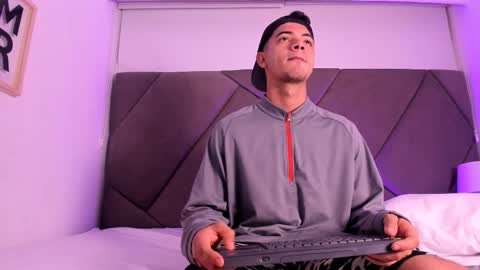 Snapshot of andrew_colleman1 chatting on October 9, 5:49 am Colleman online show from October 9, 5:49 am