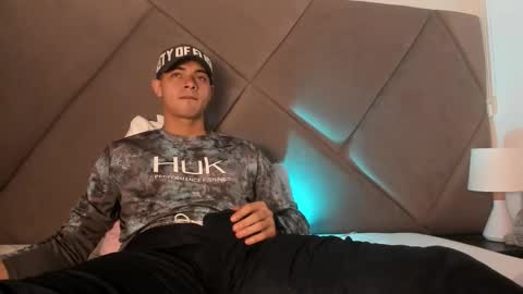 Snapshot of andrew_colleman1 chatting on November 8, 6:13 am Colleman online show from November 8, 6:13 am