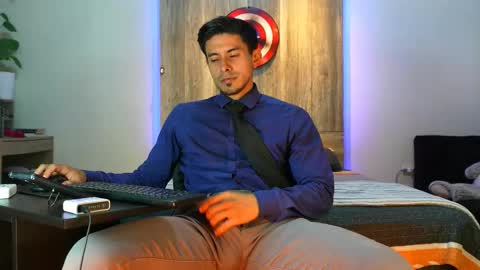 Andrew online show from February 19, 2:07 am