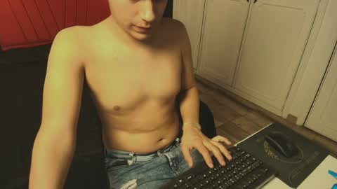 Snapshot of andrew_hill10 chatting on May 20, 3:29 pm andrew_hill10 online show from May 20, 3:29 pm