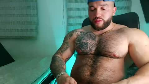 andrew_holden__ online show from May 23, 1:44 am