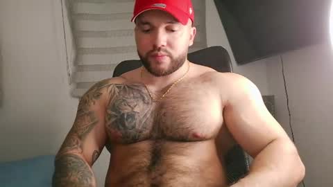 andrew_holden__ online show from August 6, 1:18 am