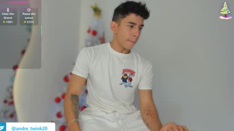 Snapshot of andrew_twink18 chatting on November 20, 4:07 pm Andrew M. online show from November 20, 4:07 pm