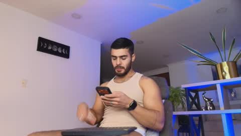 ANDREW WEST online show from February 7, 11:41 pm