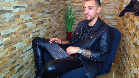 MasterRomania  online show from December 17, 7:50 am