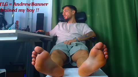 Snapshot of andrewbanner chatting on August 7, 4:58 am MasterRomania online show from August 7, 4:58 am