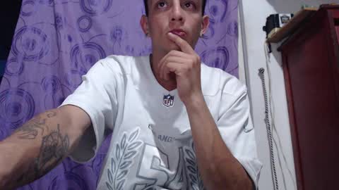 Snapshot of andrewcooper1 chatting on January 7, 3:46 am andrew online show from January 7, 3:46 am