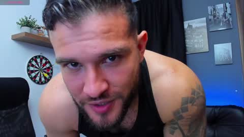 Snapshot of andrewdiaz_ chatting on January 16, 3:45 am Andrew Diaz online show from January 16, 3:45 am