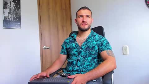 Snapshot of andrewdiaz_ chatting on September 14, 6:07 pm Andrew Diaz online show from September 14, 6:07 pm