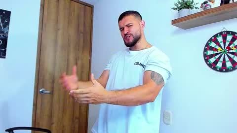 Snapshot of andrewdiaz_ chatting on October 3, 5:48 am Andrew Diaz online show from October 3, 5:48 am