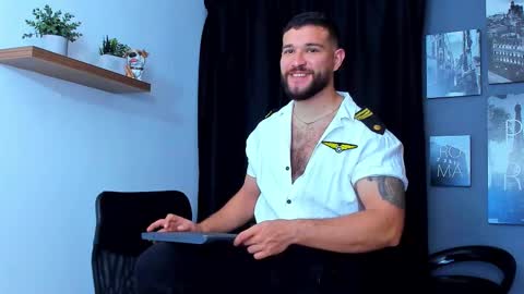 Snapshot of andrewdiaz_ chatting on October 23, 5:51 am Andrew Diaz online show from October 23, 5:51 am