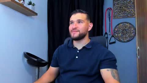 Snapshot of andrewdiaz_ chatting on January 18, 5:11 am Andrew Diaz online show from January 18, 5:11 am