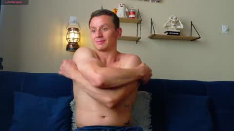 Snapshot of andrewfalcon_ chatting on May 26, 8:05 pm andrewfalcon_ online show from May 26, 8:05 pm