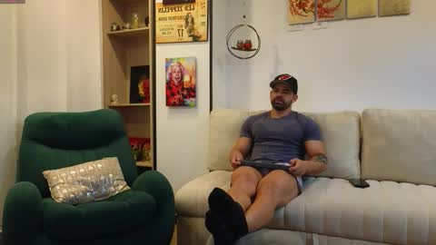 Snapshot of andrewfame chatting on October 21, 2:12 am Andrew online show from October 21, 2:12 am