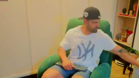 Snapshot of andrewfame chatting on June 30, 12:55 am Andrew online show from June 30, 12:55 am