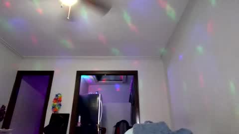 Snapshot of andrewgennie chatting on November 11, 5:40 am andrewgennie online show from November 11, 5:40 am