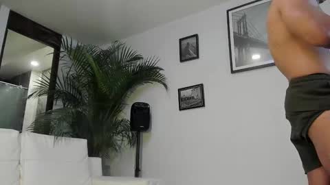 Snapshot of andrewjohnson0 chatting on January 16, 6:59 pm Andrew Johnson online show from January 16, 6:59 pm