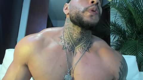 Snapshot of andrewjohnson0 chatting on January 24, 10:51 pm Andrew Johnson online show from January 24, 10:51 pm