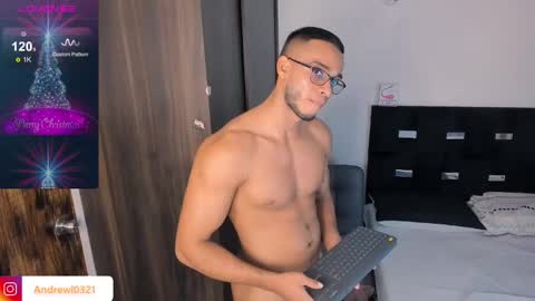 Snapshot of andrewl0321 chatting on December 28, 6:49 am Follow me in Fansly online show from December 28, 6:49 am