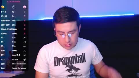 andrewmhilton_ online show from January 8, 1:21 am