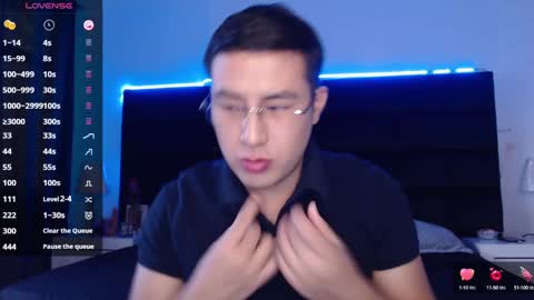 andrewmhilton_ online show from January 27, 11:00 pm