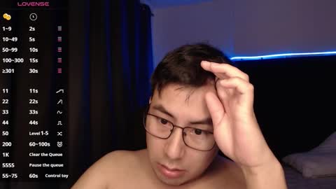 andrewmhilton_ online show from October 1, 5:46 am