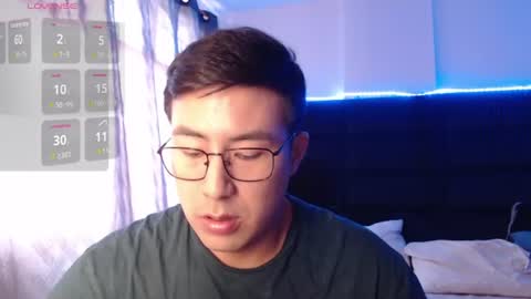 Snapshot of andrewmhilton_ chatting on July 13, 7:05 pm andrewmhilton_ online show from July 13, 7:05 pm