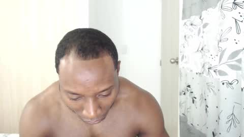 Snapshot of andrewoconnor__ chatting on February 5, 12:27 pm Andrew Oconnor online show from February 5, 12:27 pm