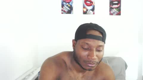 Snapshot of andrewoconnor__ chatting on November 26, 12:17 pm Andrew Oconnor online show from November 26, 12:17 pm