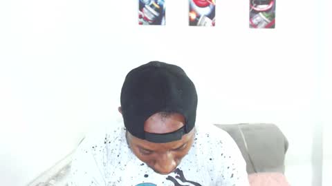 Snapshot of andrewoconnor__ chatting on December 1, 2:11 pm Andrew Oconnor online show from December 1, 2:11 pm