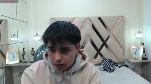 ANDREW online show from February 1, 12:05 pm