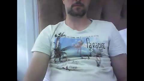 Snapshot of andreyandrey80 chatting on June 3, 8:58 pm andreyandrey80 online show from June 3, 8:58 pm