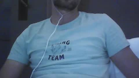Snapshot of andreyandrey80 chatting on June 18, 8:13 pm andreyandrey80 online show from June 18, 8:13 pm