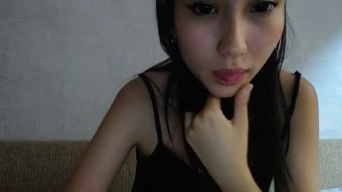 Snapshot of andriana05 chatting on June 16, 9:17 pm Andriana05 online show from June 16, 9:17 pm