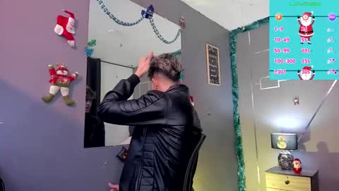 Snapshot of andrius_24 chatting on December 14, 11:50 am online show from December 14, 11:50 am